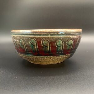 Round Studio Art Pottery Bowl Red Green Tan Glaze Embossed Bowl